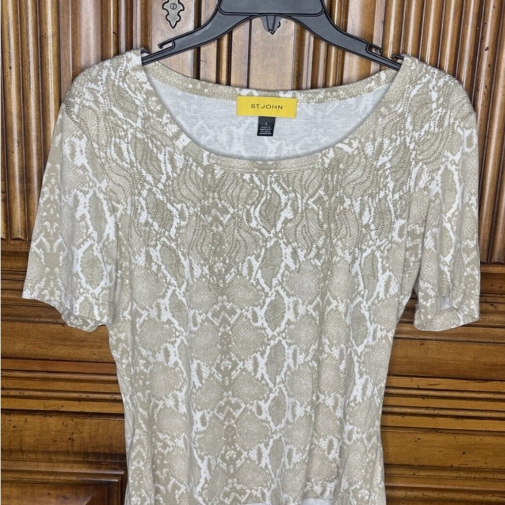 St. John Tan and White Short Sleeve Top